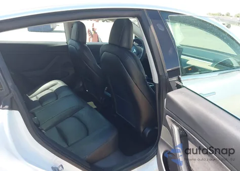 2020 Tesla Model 3 Performance Dual Motor All-Wheel Drive z USA, uszkodzony, nr VIN 5YJ3E1EC5LF714283